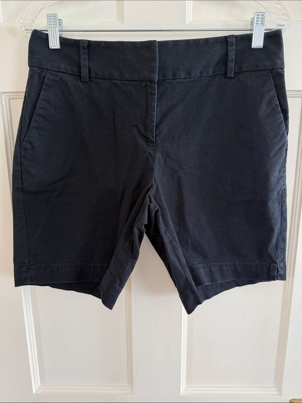 😎Loft black cotton/spandex Riviera shorts. Size 4.